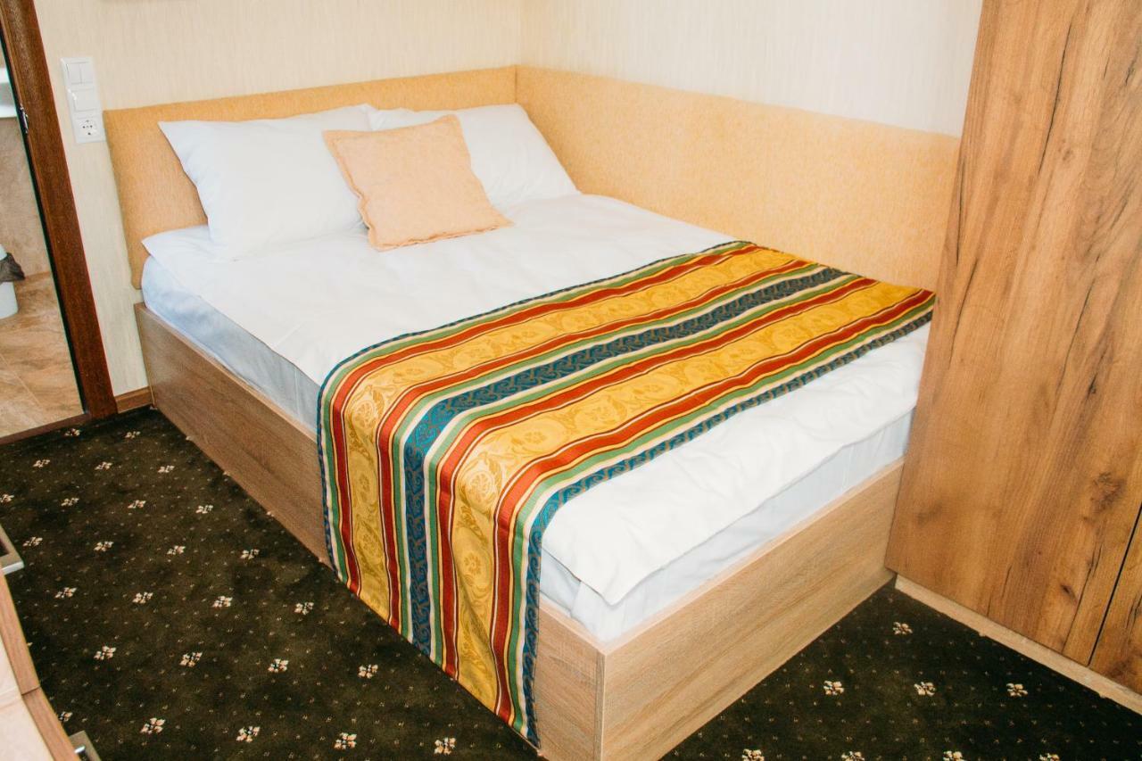 Rioro Hotel Myrhorod Luaran gambar